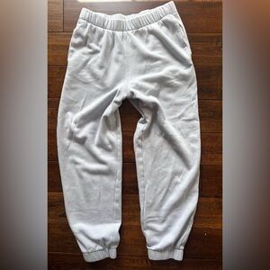 Hollister Ultra High-Rise Fleece Jogger Sweatpant
Womens Size Medium Baby Blue